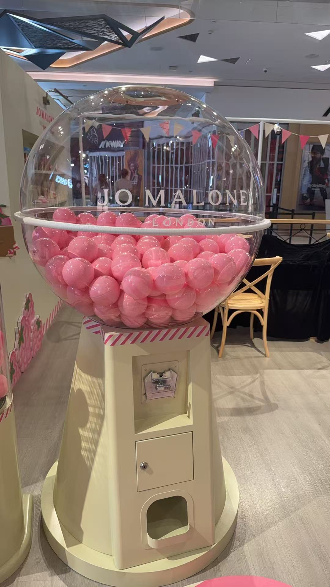 Jo Malone 扭蛋機：一場香氛與驚喜的沉浸式邂逅